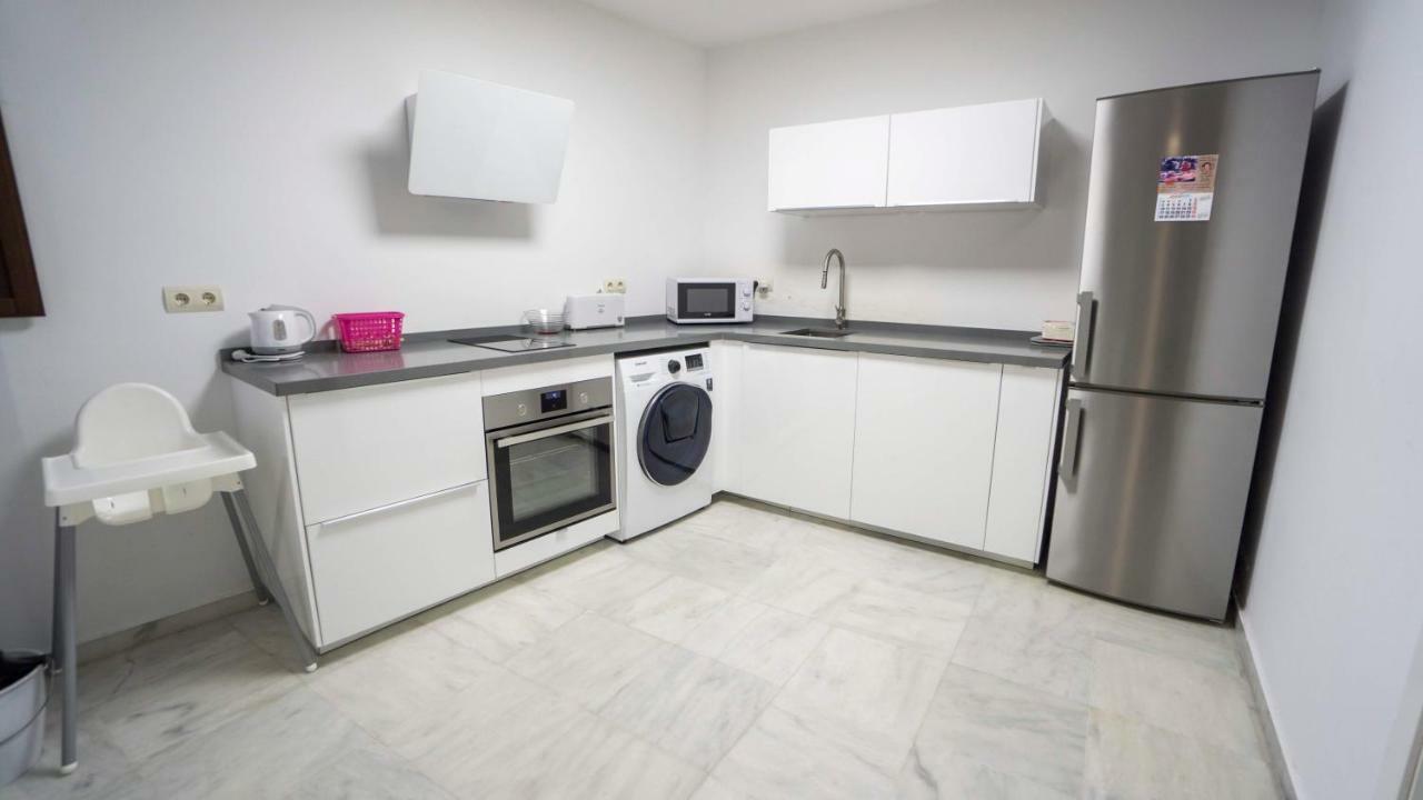 Rentalsevilla Espacioso Duplex En La Puerta Real エクステリア 写真