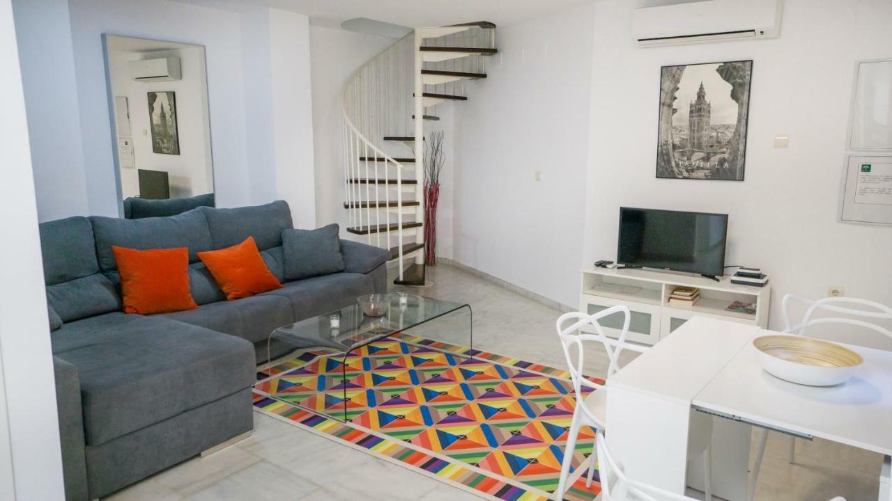 Rentalsevilla Espacioso Duplex En La Puerta Real エクステリア 写真