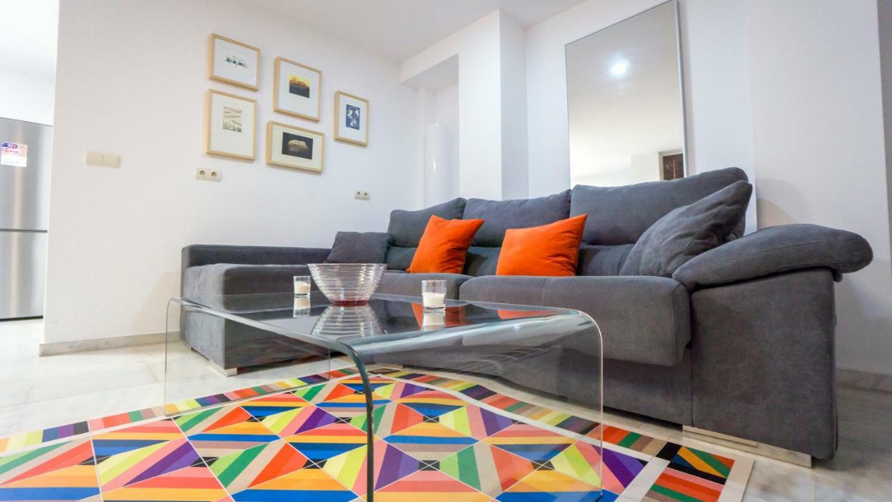 Rentalsevilla Espacioso Duplex En La Puerta Real エクステリア 写真