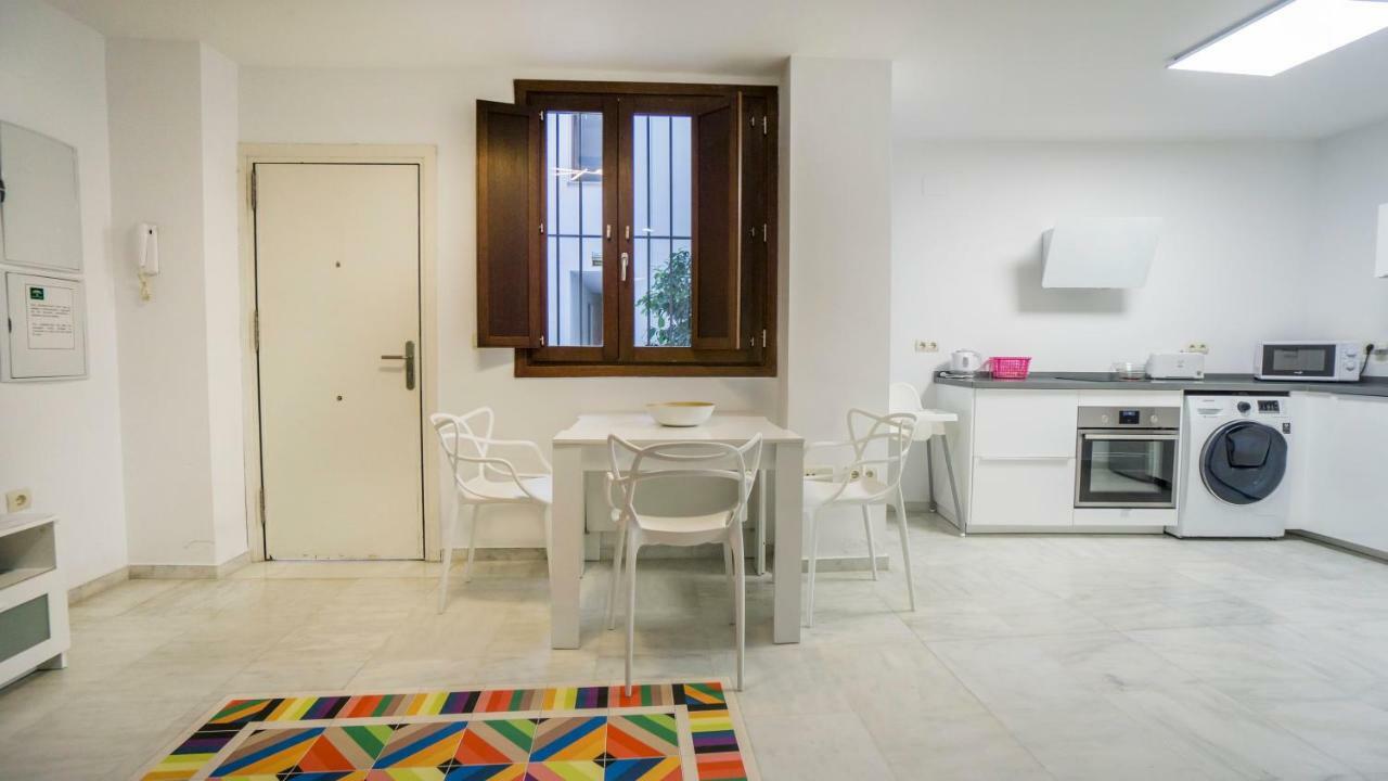 Rentalsevilla Espacioso Duplex En La Puerta Real エクステリア 写真