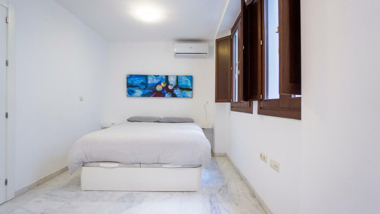 Rentalsevilla Espacioso Duplex En La Puerta Real エクステリア 写真